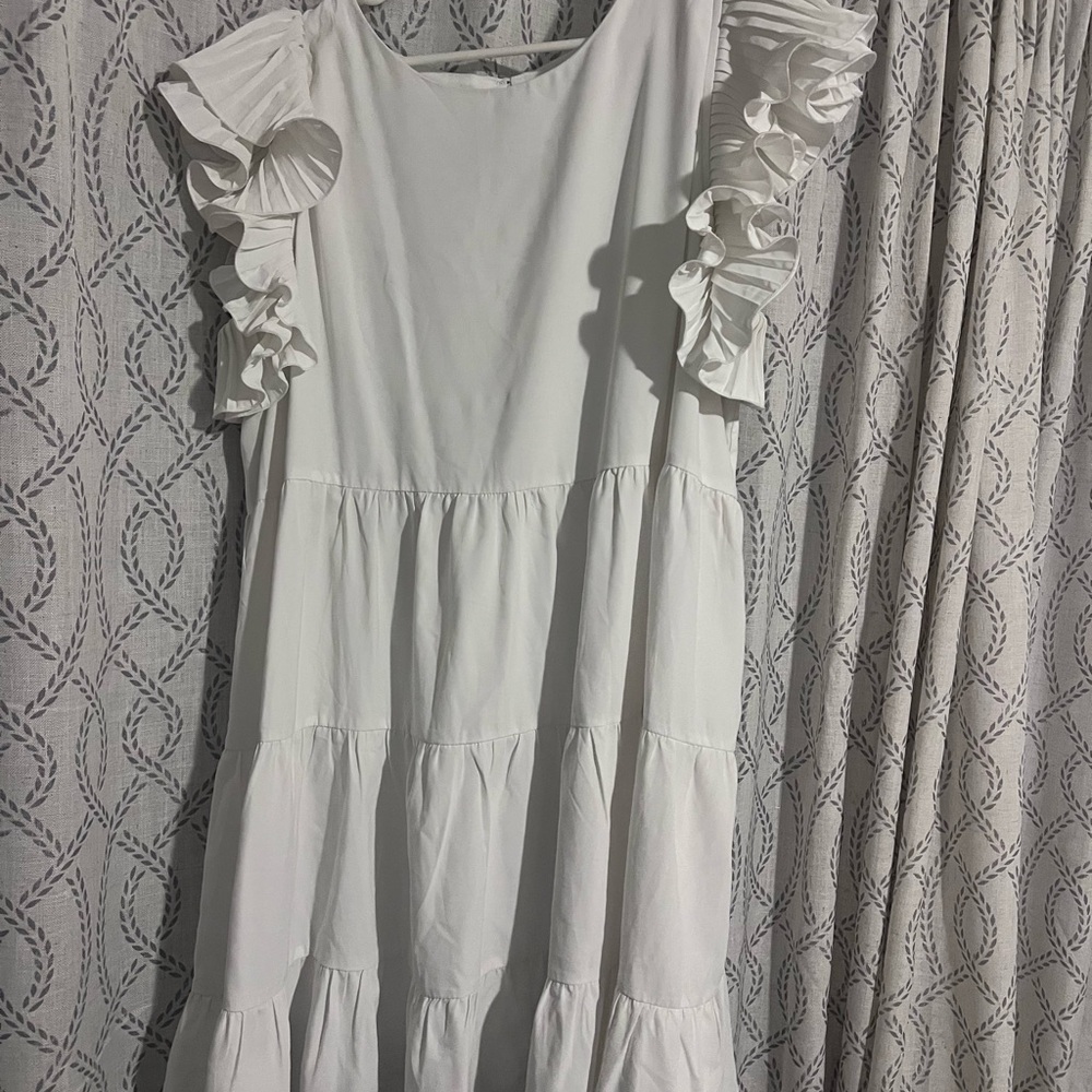 Elegant White Ruffle Dress- with lining